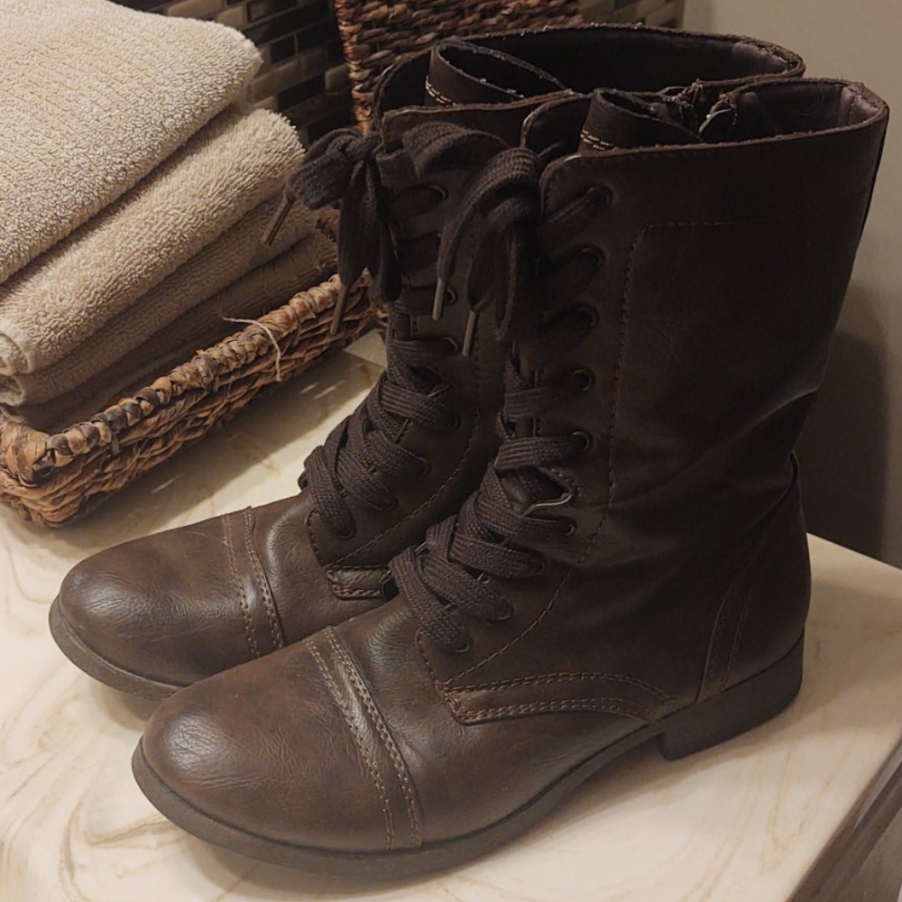 Mossimo Short Lace-up Boots